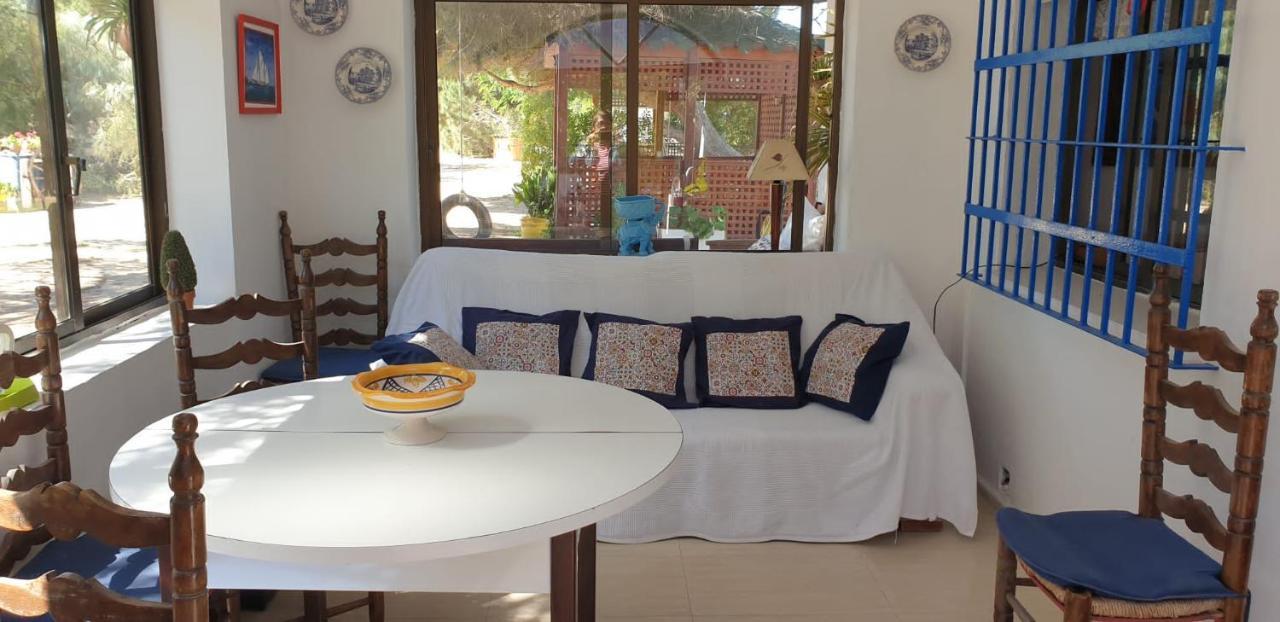 רוטה En Finca Las Dunas Dos Chalets Con Jacuzzis En Primera Linea De Playa , Uno De 4 Dormitorios Y Otro De 2 Dormitorios, Llama Al Seiscientos Veintisiete Cuatrocientos Diecisiete Trescientos Noventa Y Ocho מראה חיצוני תמונה