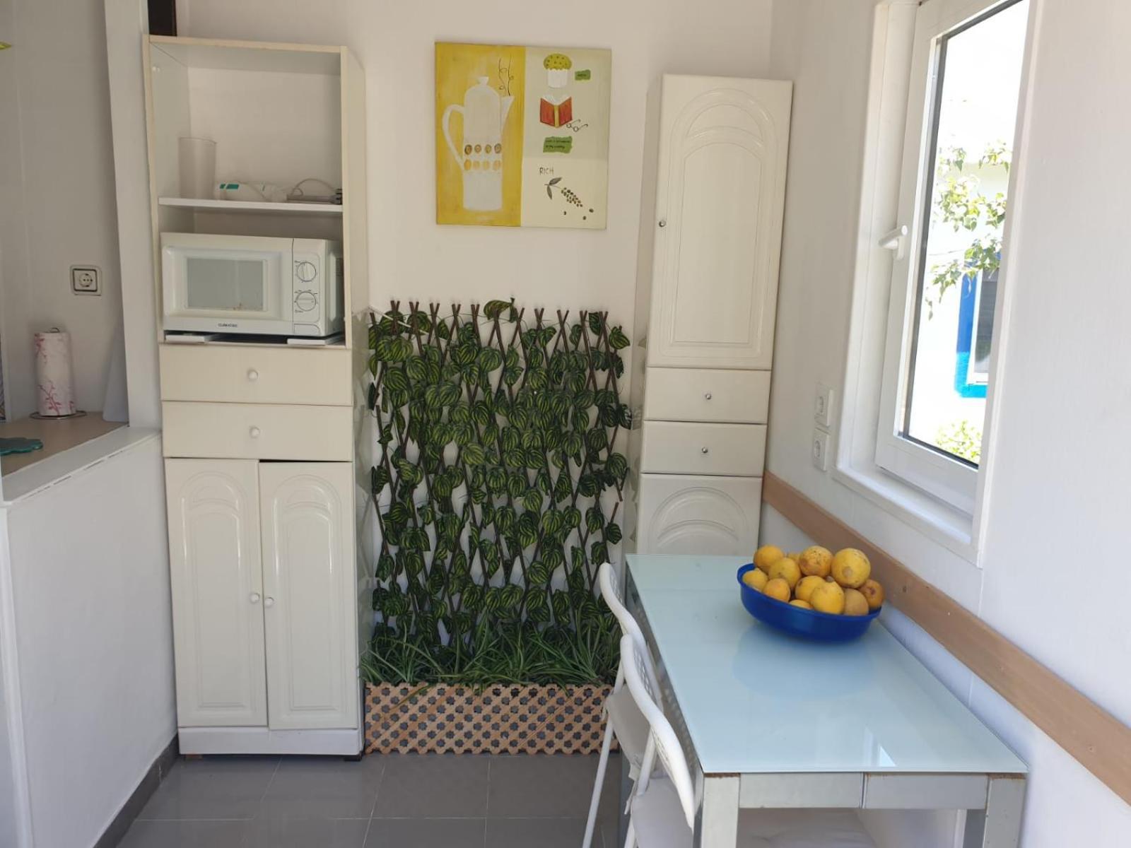 רוטה En Finca Las Dunas Dos Chalets Con Jacuzzis En Primera Linea De Playa , Uno De 4 Dormitorios Y Otro De 2 Dormitorios, Llama Al Seiscientos Veintisiete Cuatrocientos Diecisiete Trescientos Noventa Y Ocho מראה חיצוני תמונה